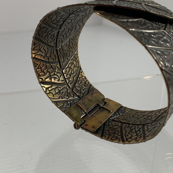 Metal Clamp Style Bracelet Bangle Overlapping Leaf Pattern 2" Wide Brown - Picture 7 of 8